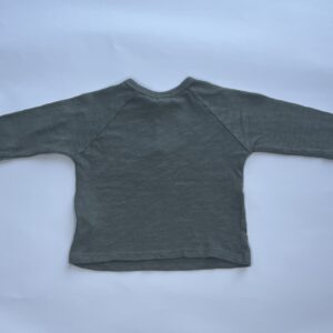 Maglia a maniche lunghe grigia per bambini con stampa "Let's get cookin'", perfetta per un look casual e giocoso, decorata con guanto da cucina e accessori.